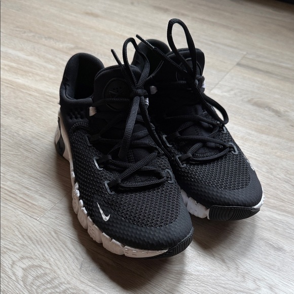 Nike Metcon size 8 - Picture 2 of 5